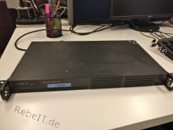 Firewall Cluster einer von zwei Servern eines Firewallclusters