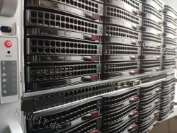 Festplatten eines Storage-Servers