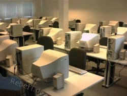 IT-Betreuung eines Schulungsraums im Jahr 2003